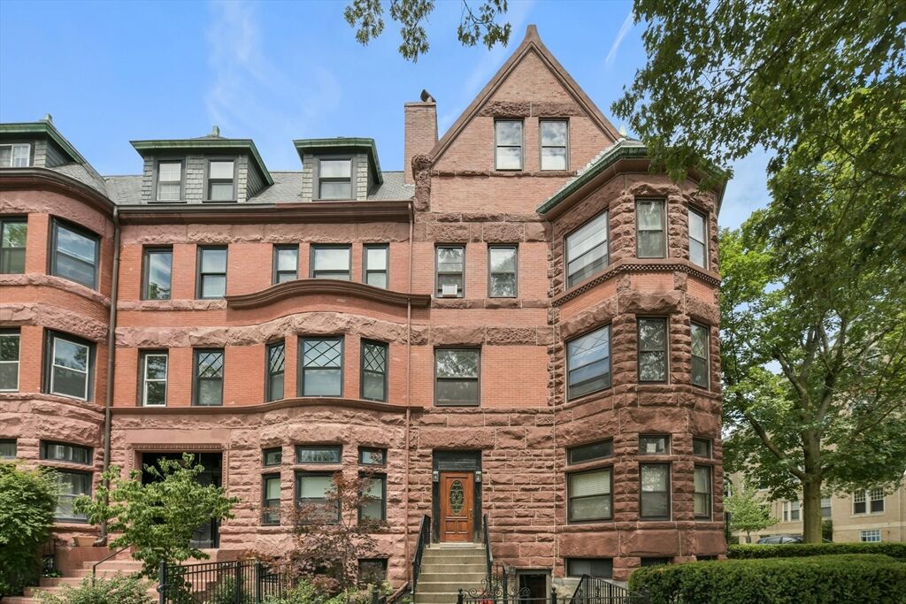 Property Photo:  1774 Beacon Street 6  MA 02445 
