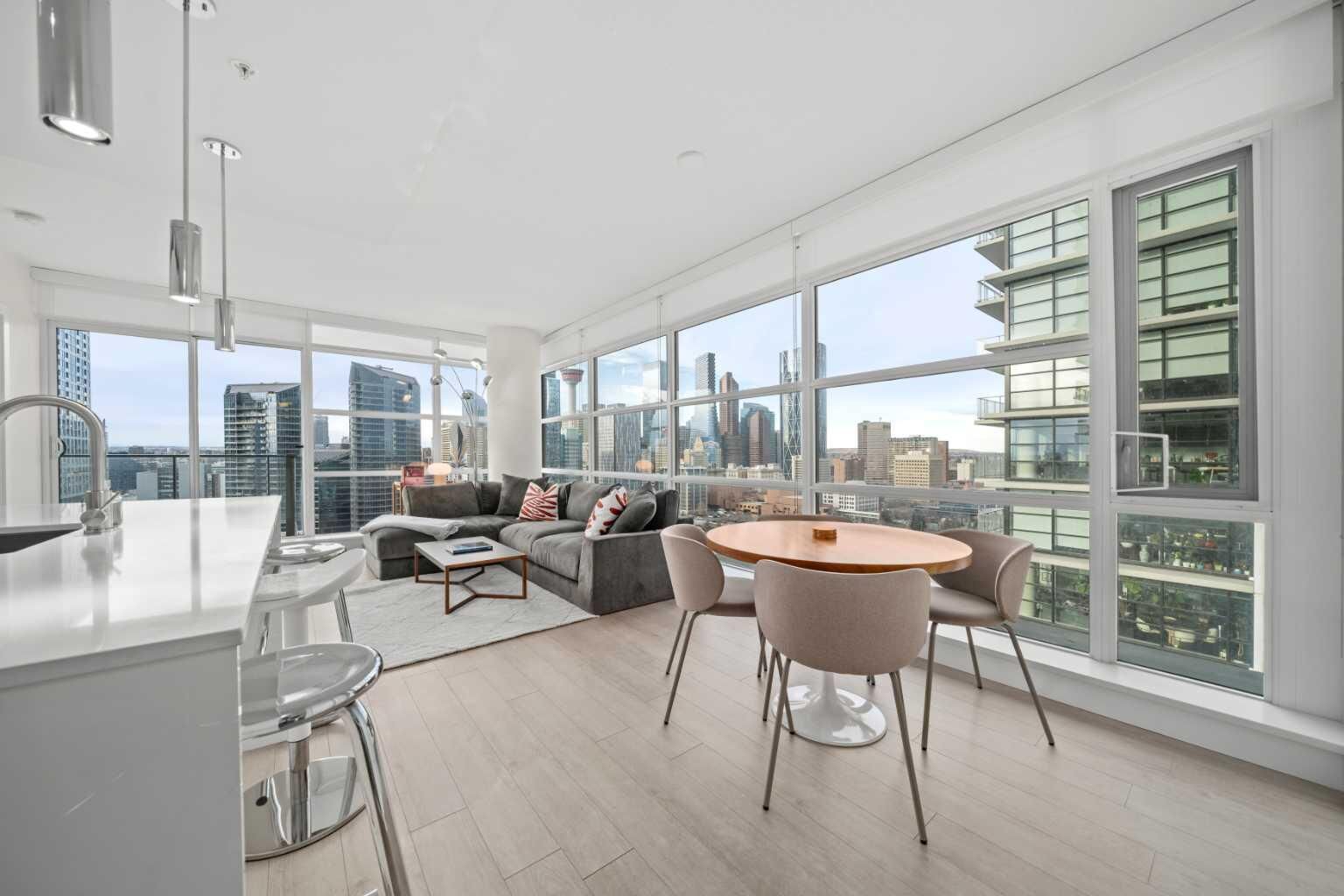 Property Photo:  1188 3 Street SE 1807  AB T2G 1H8 