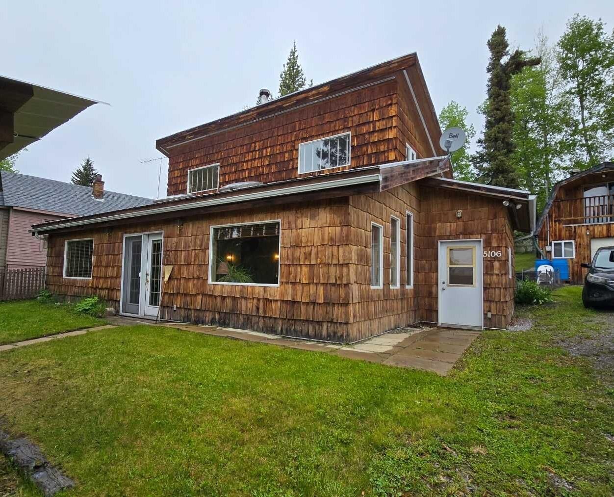 Property Photo: 5106 Center Avenue AB T7E 1X0