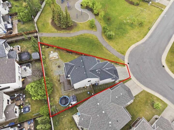 Property Photo:  2455 Kingsland View SE  AB T4A 0A6 