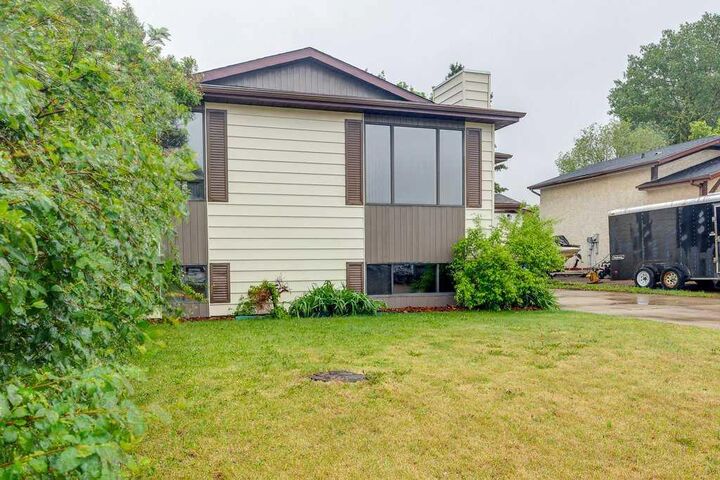 Photo de la propriété:  35 Gish Street  AB T4P 2N7 