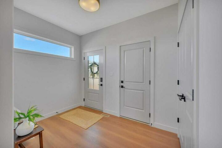 Property Photo: 7 Vincent Gate AB T4S 0V7