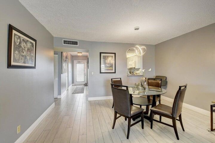 Property Photo:  14723 Cumberland Drive 4060  FL 33446 