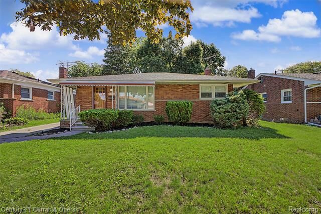 Property Photo:  8212 Glengary Street  MI 48127 