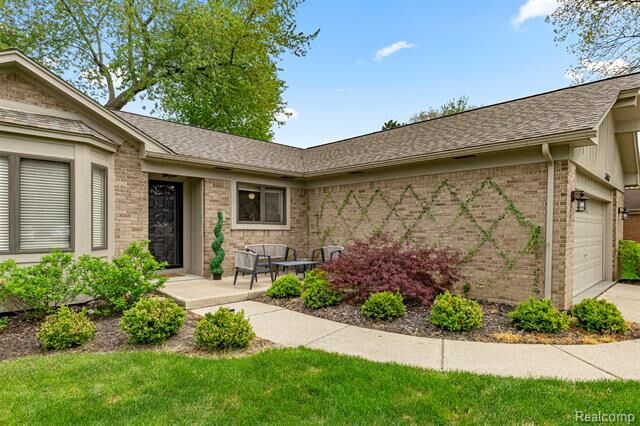 Property Photo:  34048 Fonville Drive  MI 48152 