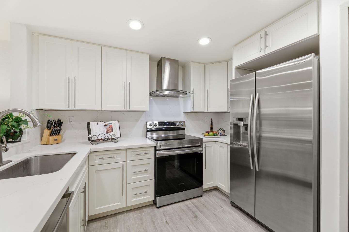 Property Photo:  32 Cherry Crest Lane  CA 95136 