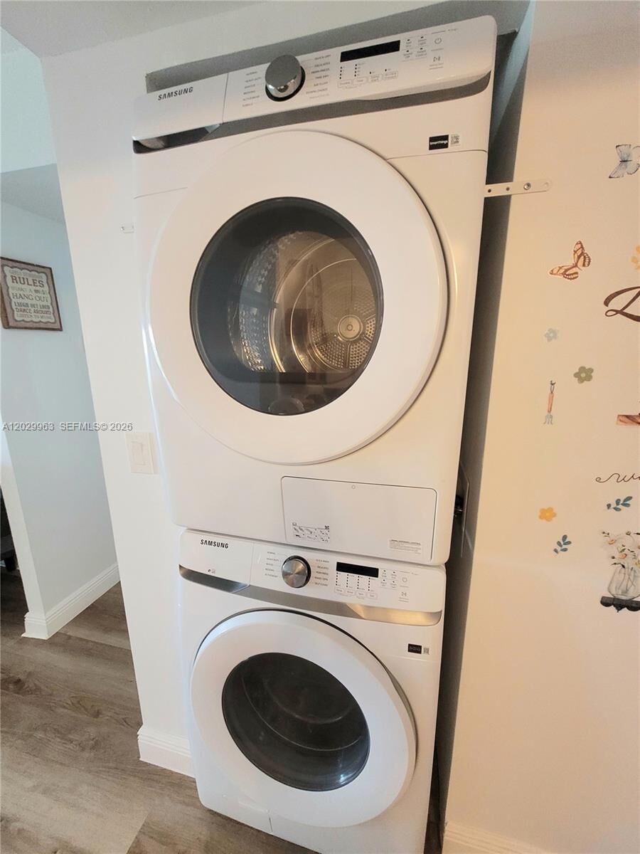 Property Photo: 1780 NE 191st St 611-2 FL 33179
