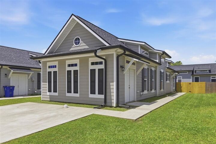 Property Photo: 303 Lyles Street LA 70648