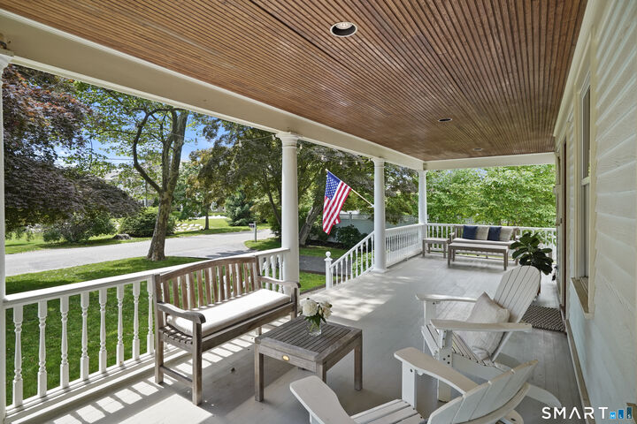 Property Photo:  2 Wahneta Road  CT 06870 