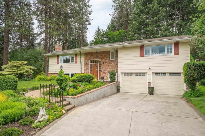 Property Photo:  1425 W Lawrence Dr  WA 99218-2478 