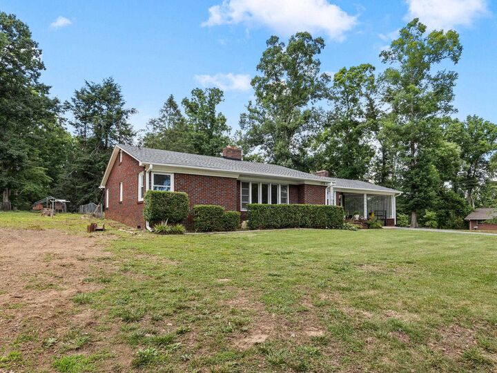 Property Photo:  400 Tucker Road  SC 29306 