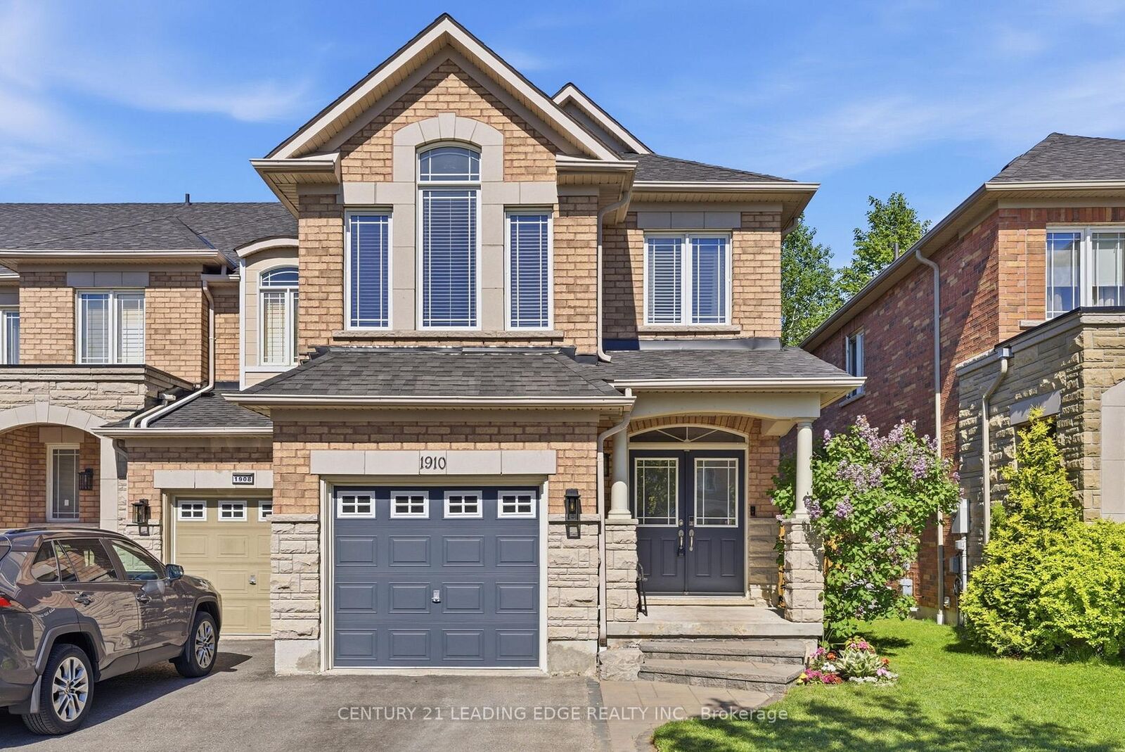 Property Photo: 1910 Calvington Drive ON L1V 0B3