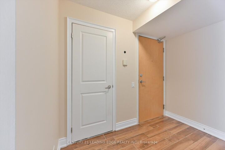 Property Photo:  1040 The Queensway N/A 710  ON M8Z 0A7 