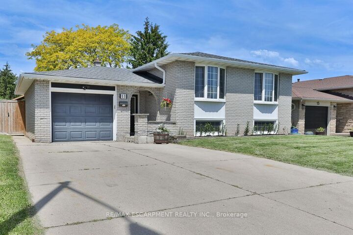 Property Photo:  11 Lynwood Drive  ON L8E 3E7 