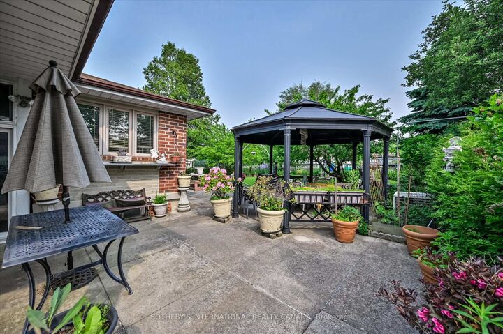 Property Photo: 502 Queens Drive ON M6L 1M8