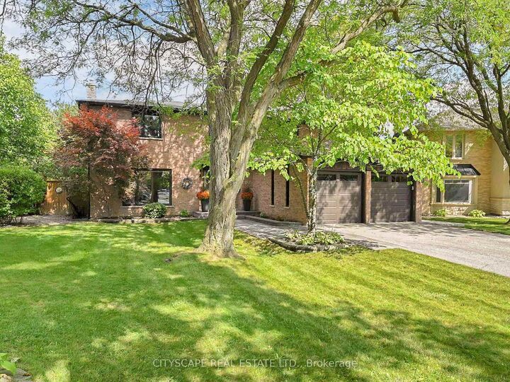 Property Photo: 2585 Kenna Court ON L5K 2K4