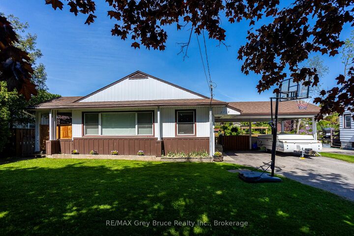 Property Photo: 2120 4th Avenue W ON N4K 4Y5