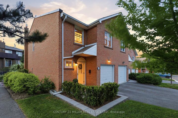 1951 Rathburn Road E 66 — photo 1