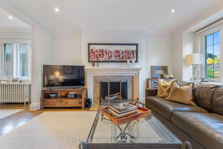 Property Photo: 1208 Avenue Road ON M5N 2G4
