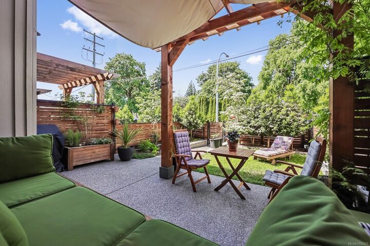 Property Photo:  356 14th St #9  BC V9N 1W2 