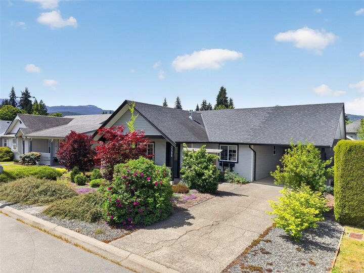 Property Photo: 3305 Ninth St BC V0R 1S0