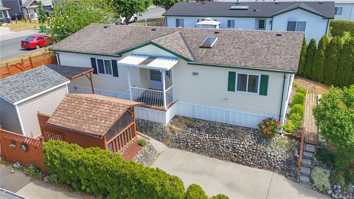 Property Photo: 356 Aspen Way #4 BC V9R 7A1