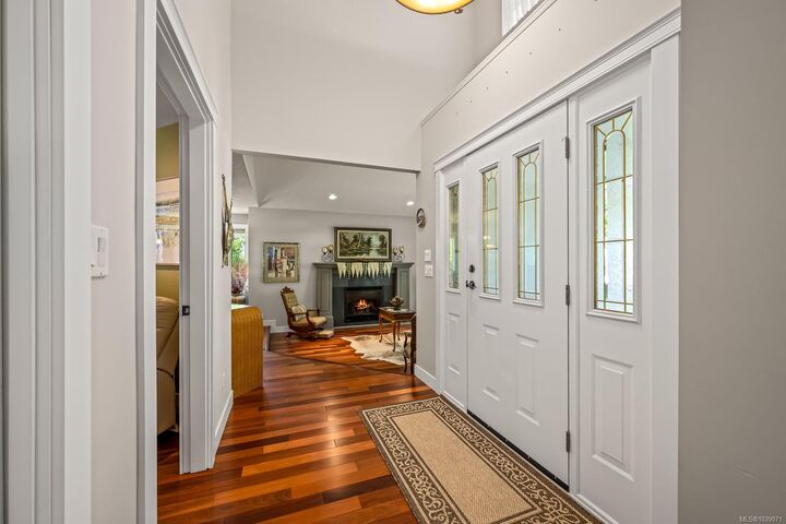 Property Photo:  920 Eastwicke Cres  BC V9M 1B2 