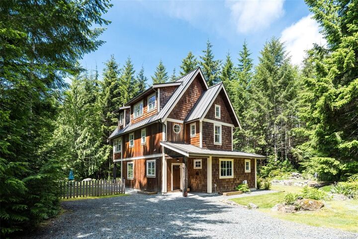 3890 Trailhead Dr — photo 1