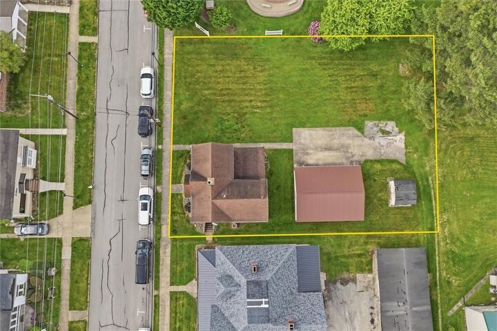 Property Photo:  304 Liberty St  PA 15473 