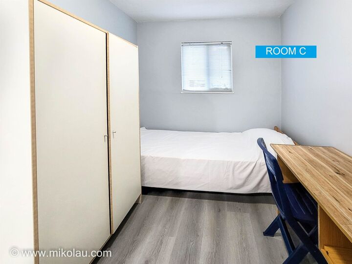 Property Photo:  628X Elliott St  BC V5S 2M4 