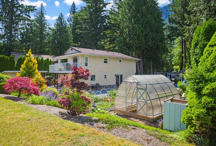 Property Photo: 120 Robertson Crescent BC V0X 1L4