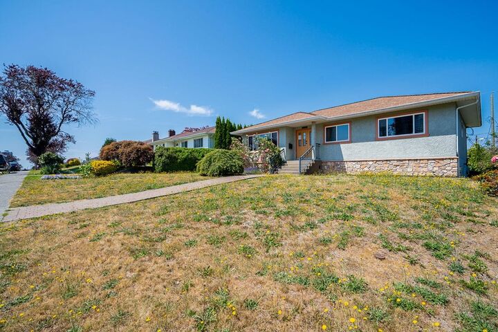 Property Photo: 4871 Highlawn Drive BC V5C 3T2
