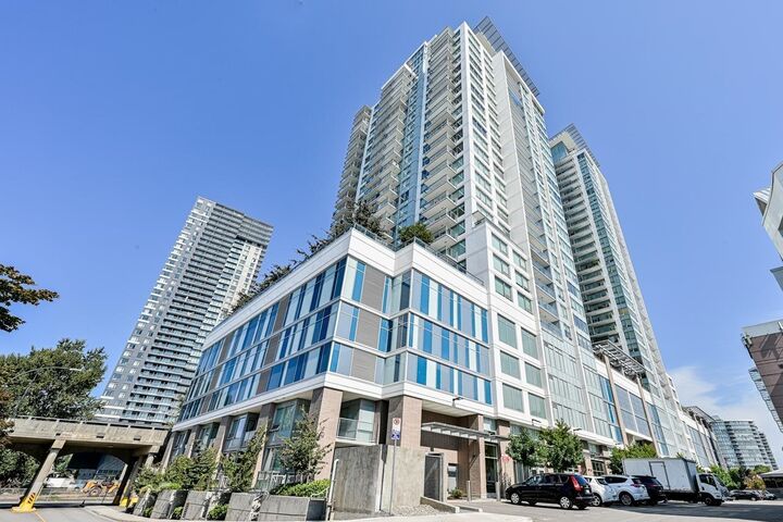 Property Photo:  988 Quayside Drive 1005  BC V3M 0L5 