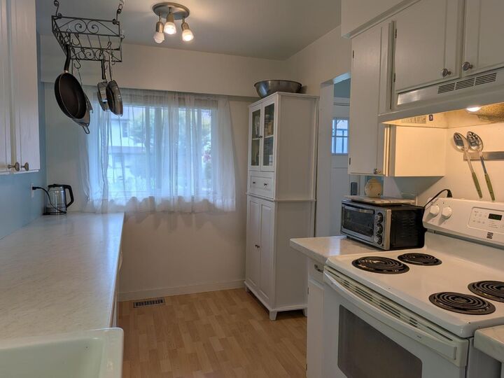 Property Photo: 32880 Bevan Way 114 BC V2S 6R3