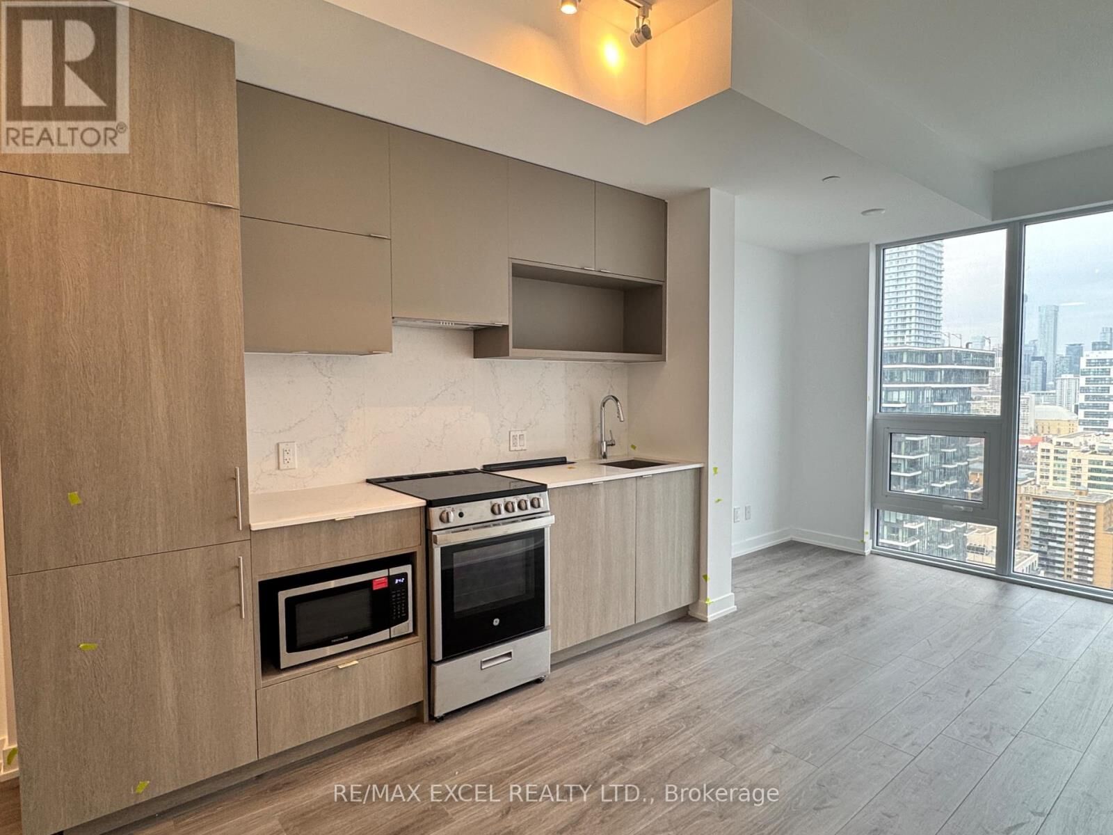 Property Photo:  100 Queen Street East 3512  ON M5C 0B5 