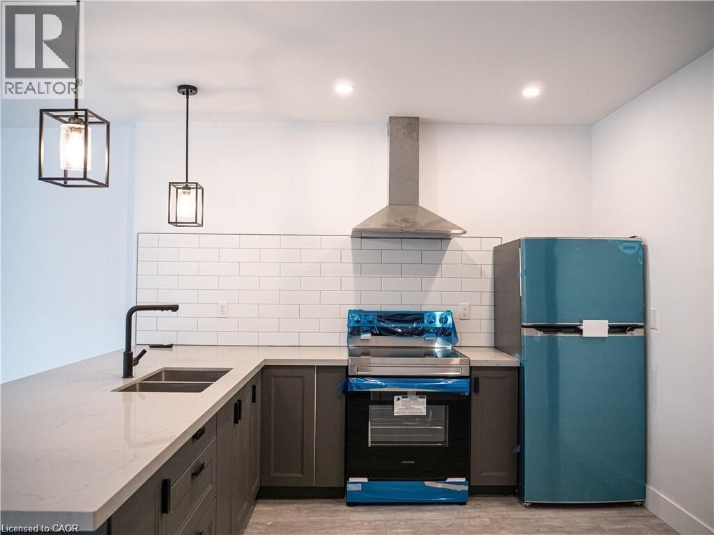 Property Photo: 284 James Street North 5 ON L8R 2L3