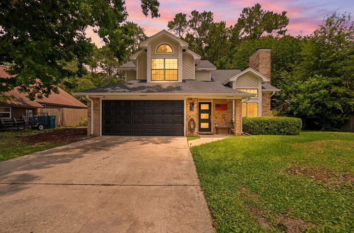 Property Photo:  808 Overbrook Drive  FL 32547 
