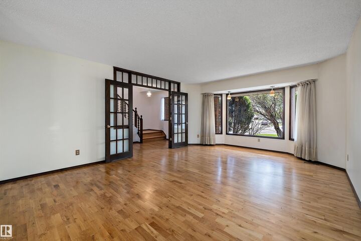 Property Photo:  11035 163 Avenue NW  AB T5X 2A2 