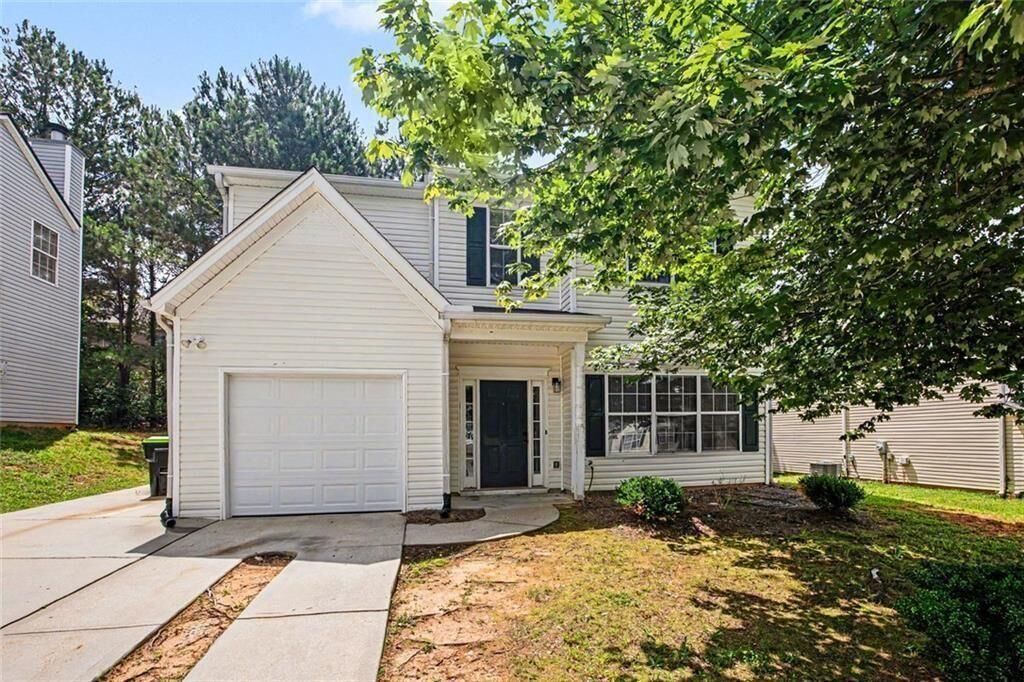 Property Photo: 4518 Swan Trace GA 30349