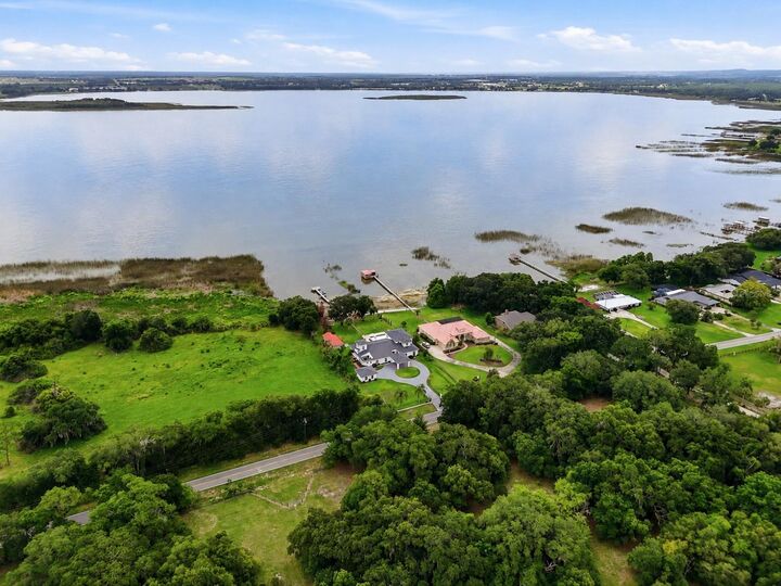 Property Photo: 1280 W Lake Hamilton Drive FL 33881