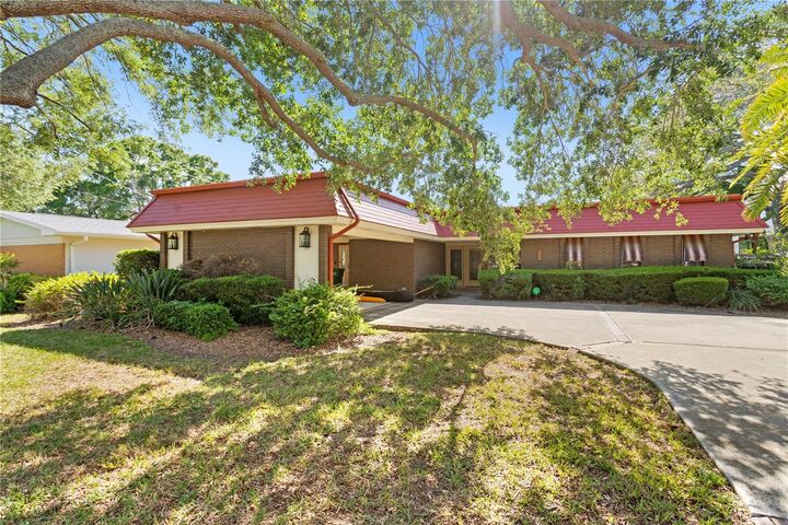 Property Photo:  207 S Sherrill Street  FL 33609 