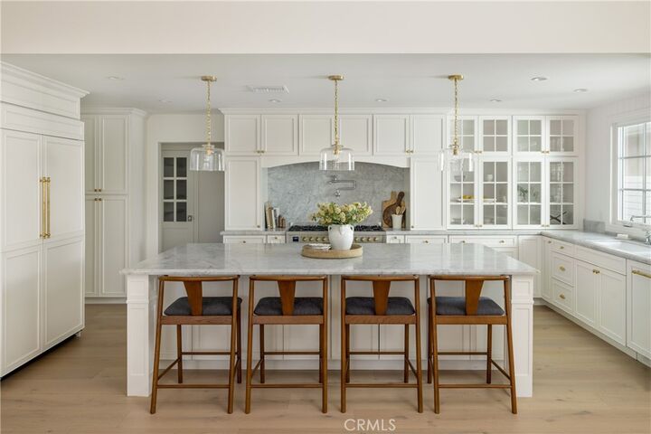 Property Photo:  1112 Pembroke Lane  CA 92660 