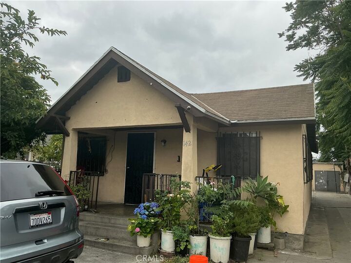Property Photo:  142 W 59th  CA 90003 