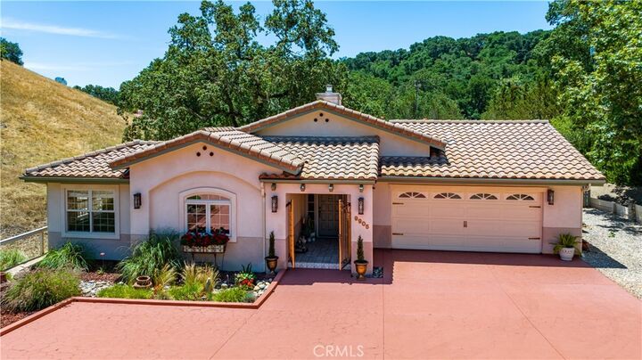 Property Photo:  9905 Corriente  CA 93422 