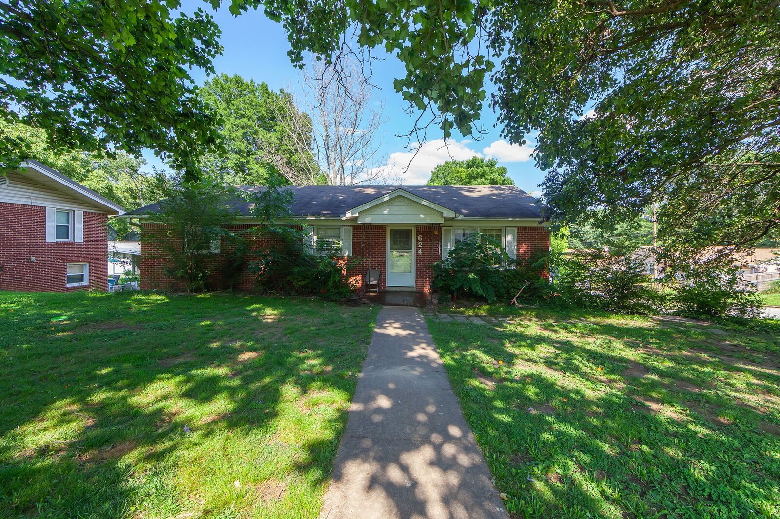 Property Photo: 624 N 30th Ave TN 38343