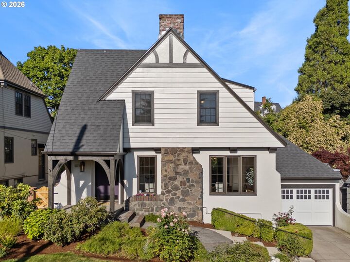 Property Photo:  3120 NE 37th Ave  OR 97212 