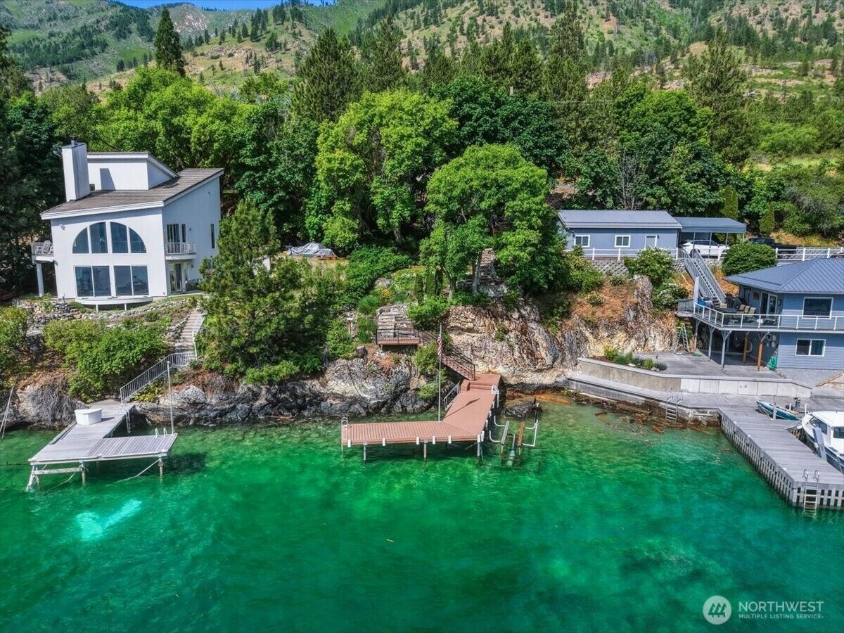 Property Photo:  15137 S Lakeshore Road  WA 98816 