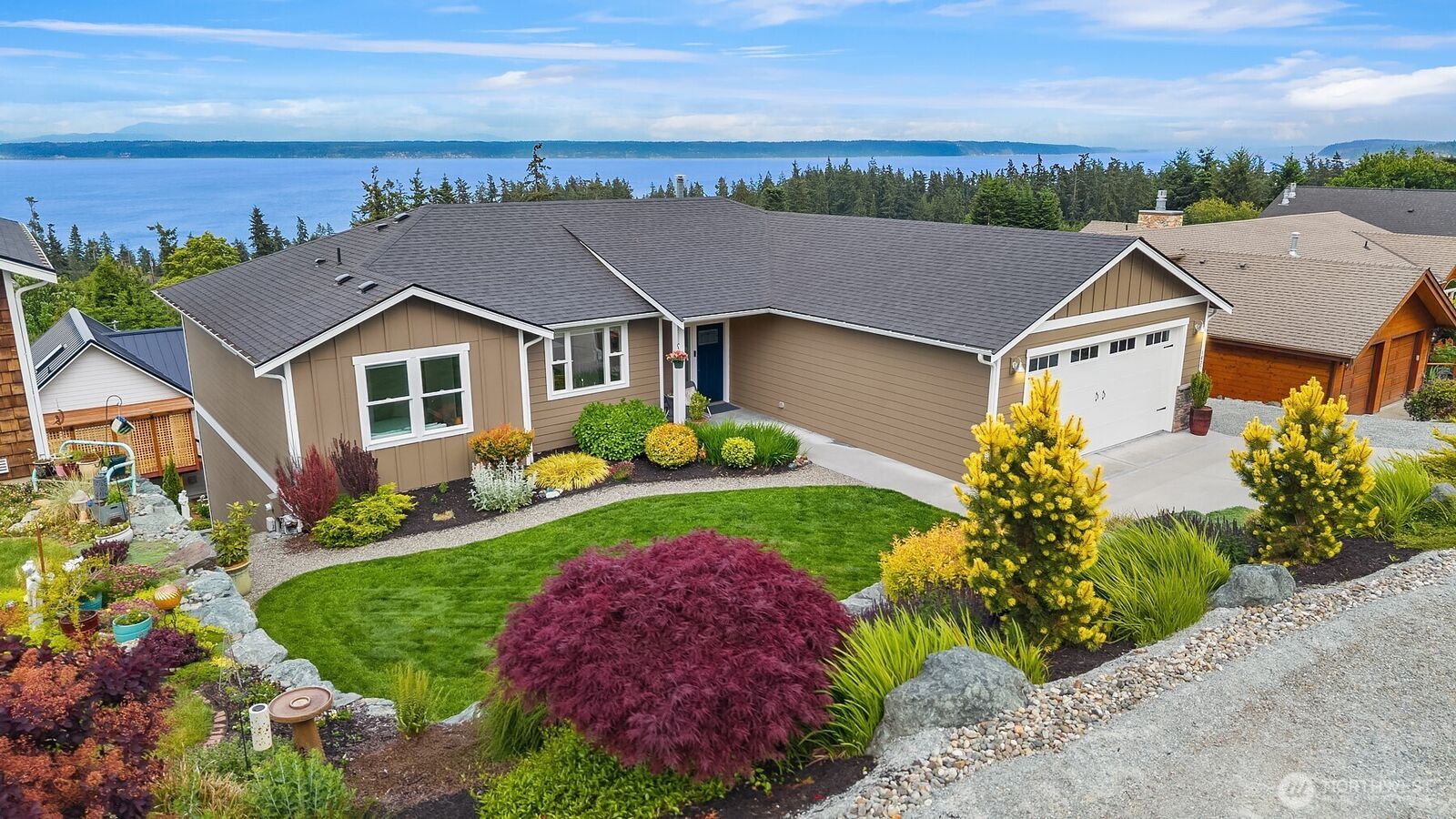 Property Photo:  1037  Lightning Way  WA 98282 