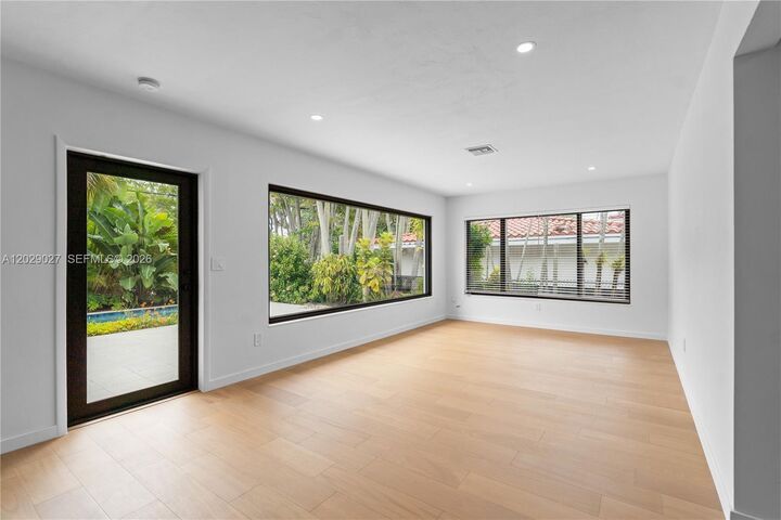 Property Photo:  517 Palermo Ave  FL 33134 