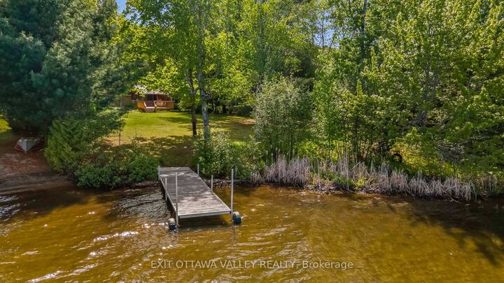 Property Photo: 112 Arbor Vitae Road ON K0J 1B0